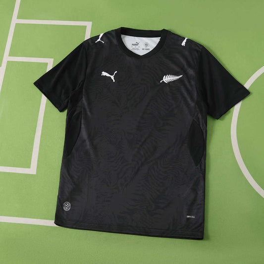 20/26 FIFA World Cup New Zealand Visitante Fan · Referencia del proveedor: 231018250