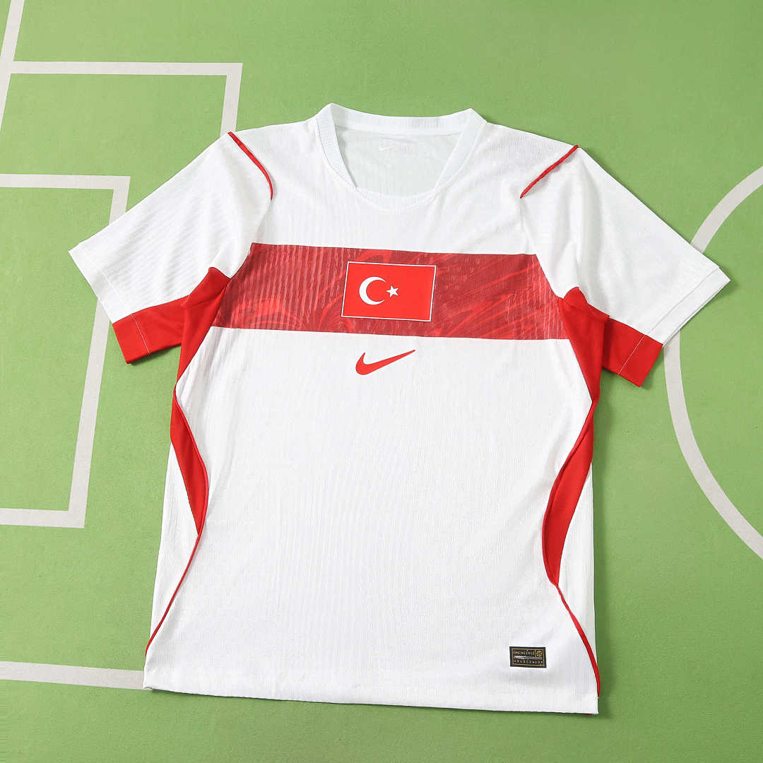 20/26 FIFA World Cup Türkiye Local Player · Referencia del proveedor: 235030972