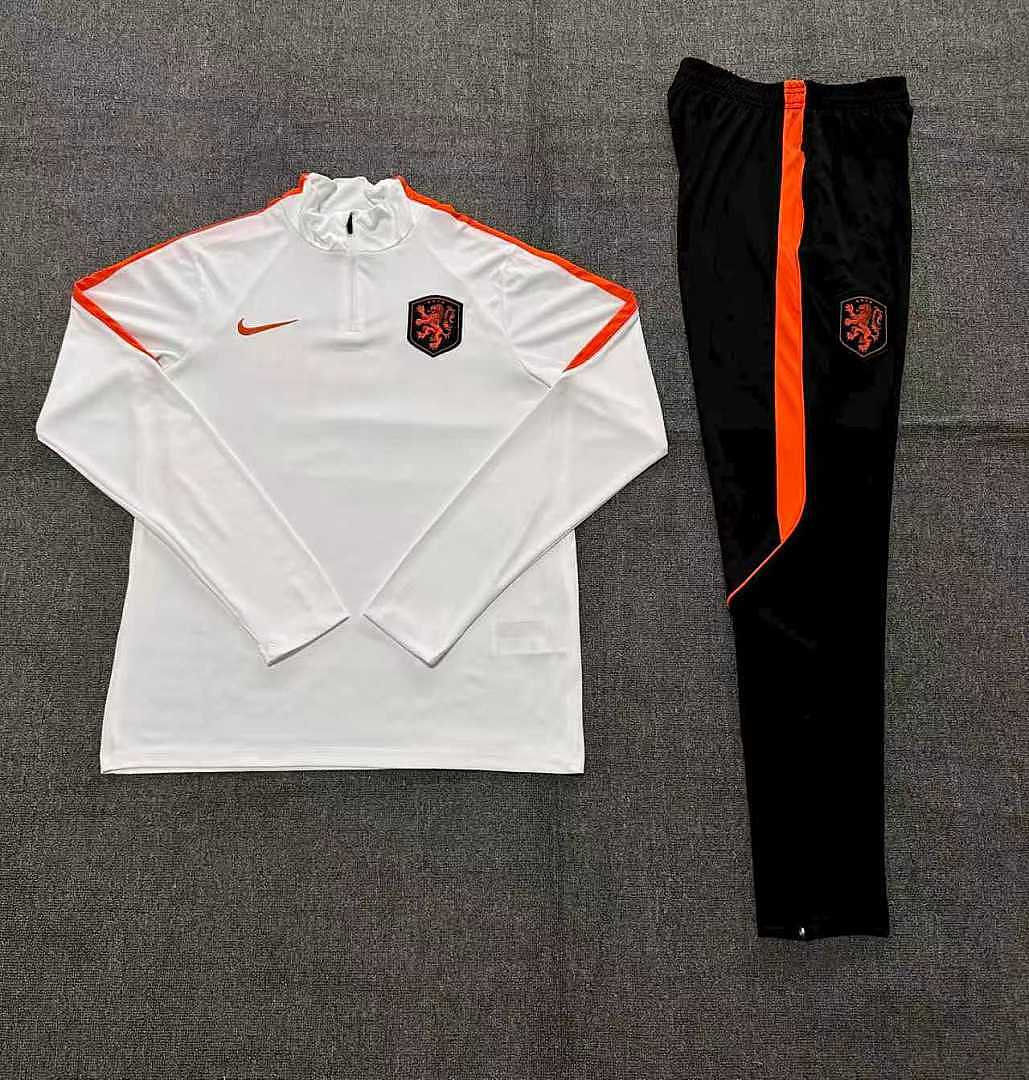 20/26 FIFA World Cup Netherlands Chándal de media cremallera · Referencia del proveedor: 235397705