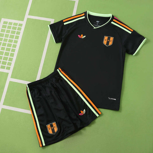 20/26 Peru Visitante Conjunto infantil · Referencia del proveedor: 236765107