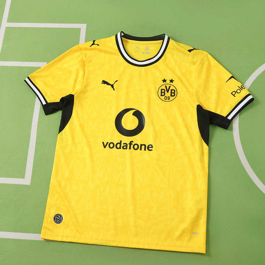 26/27 Borussia Dortmund Local Fan · Referencia del proveedor: 238357871