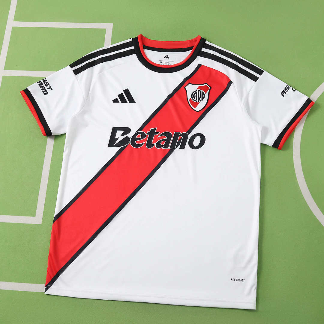 26/27 Club Atlético River Plate Local Fan · Referencia del proveedor: 238358023