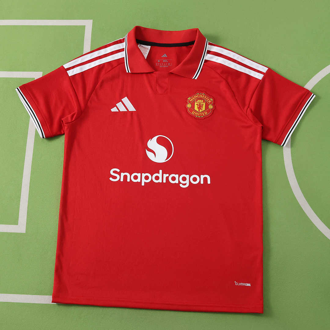 26/27 Manchester United F.C. Local Fan · Referencia del proveedor: 239341147