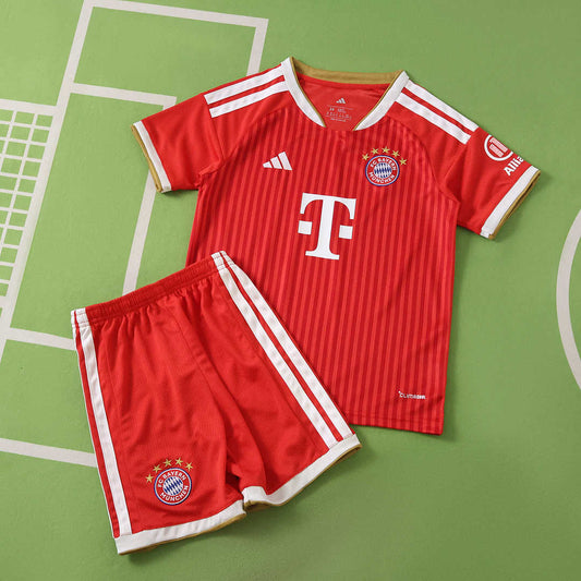 26/27 Fußball-Club Bayern München Local Conjunto infantil · Referencia del proveedor: 239342291