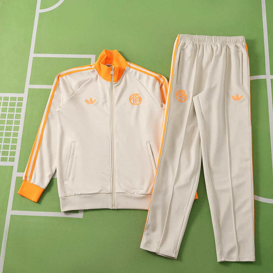 26/27 Fußball-Club Bayern München Conjunto con chaqueta · Referencia del proveedor: 239593664