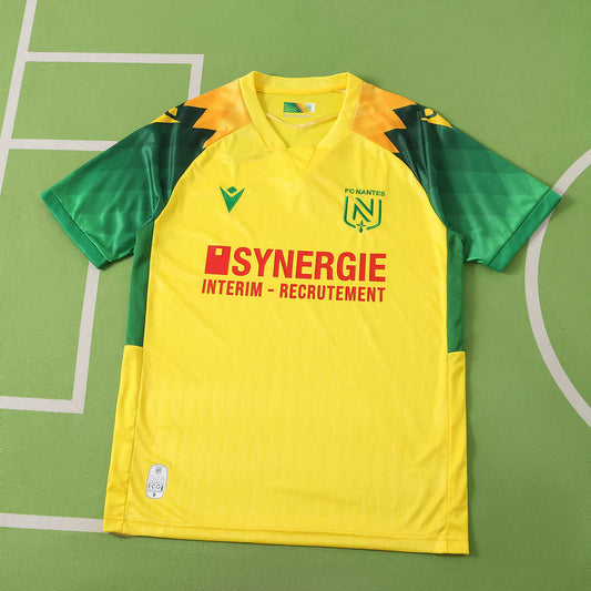26/27 FC Nantes Local Fan · Referencia del proveedor: 246938153