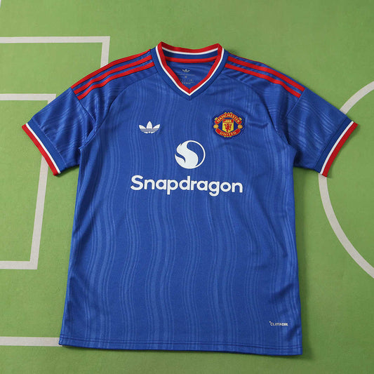 26/27 Manchester United F.C. Visitante Fan · Referencia del proveedor: 248415007