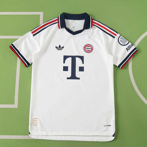 26/27 Fußball-Club Bayern München Visitante Player