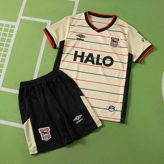26/27 Ipswich Town F.C. Visitante Conjunto infantil · Referencia del proveedor: 250248289
