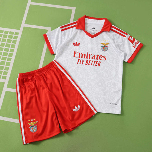 26/27 S.L. Benfica Visitante Conjunto infantil · Referencia del proveedor: 251843821
