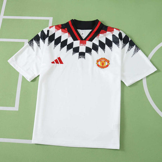 26/27 Manchester United F.C. Concept Fan · Referencia del proveedor: 255970024