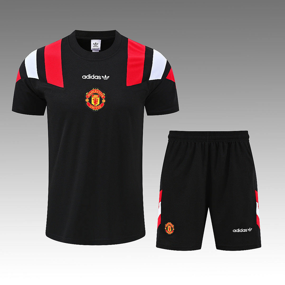 26/27 Manchester United F.C. Conjunto de entrenamiento de manga corta Fan · Referencia del proveedor: 258147500