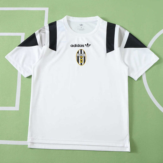 26/27 Juventus F.C. originals EQT Fan · Referencia del proveedor: 258292893
